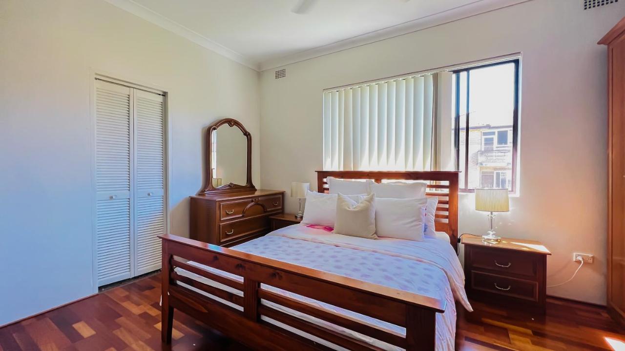 Carlton 3 Beds Unit - Free Parking Lägenhet Sydney Exteriör bild