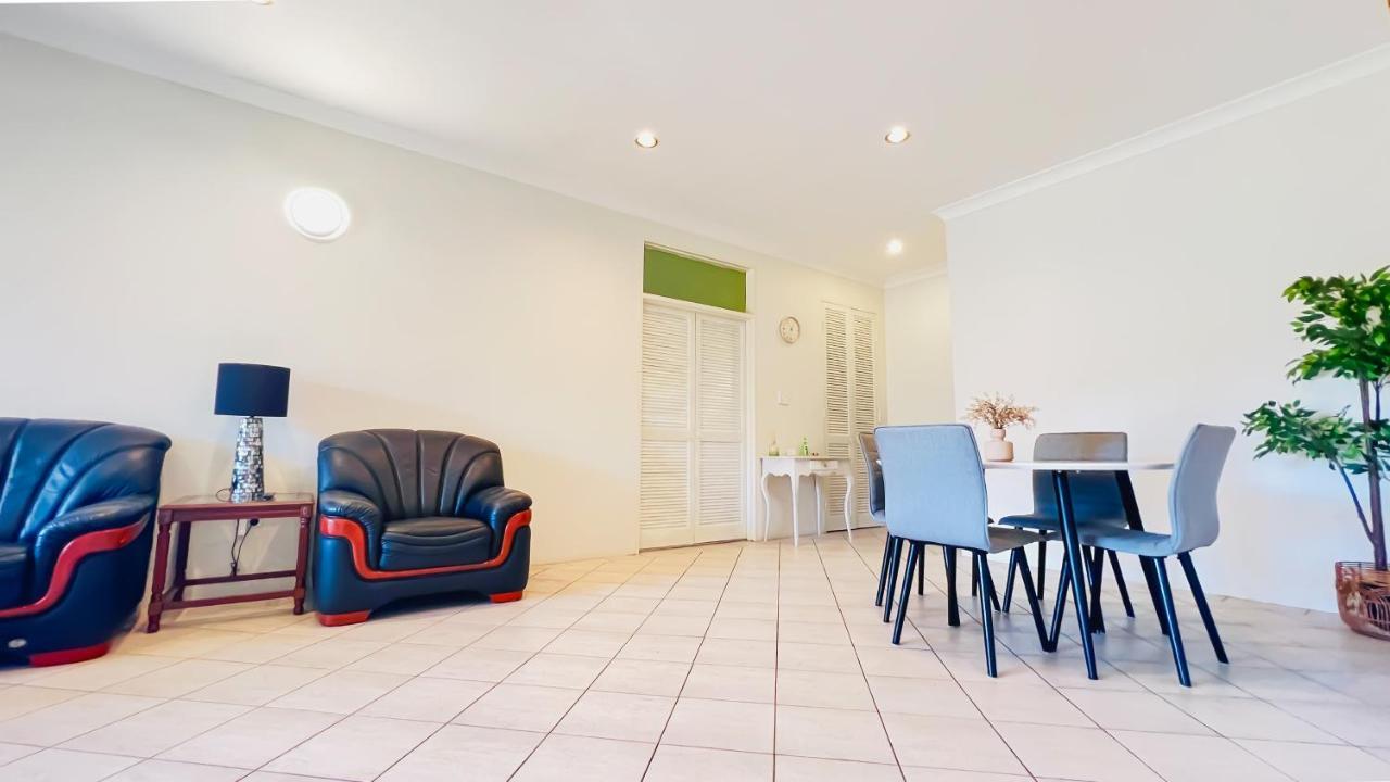 Carlton 3 Beds Unit - Free Parking Lägenhet Sydney Exteriör bild